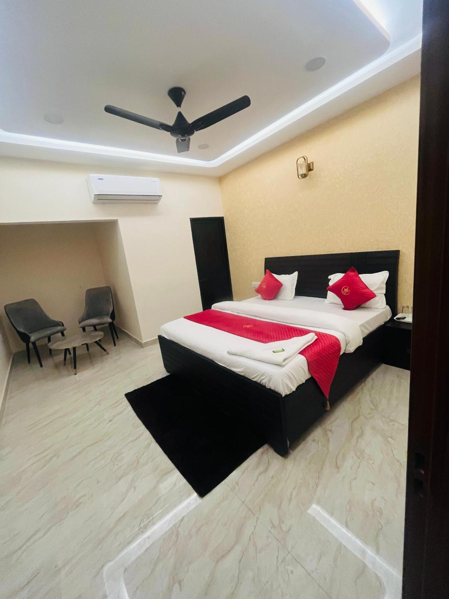 Hotel Royal A Лудяна Екстериор снимка