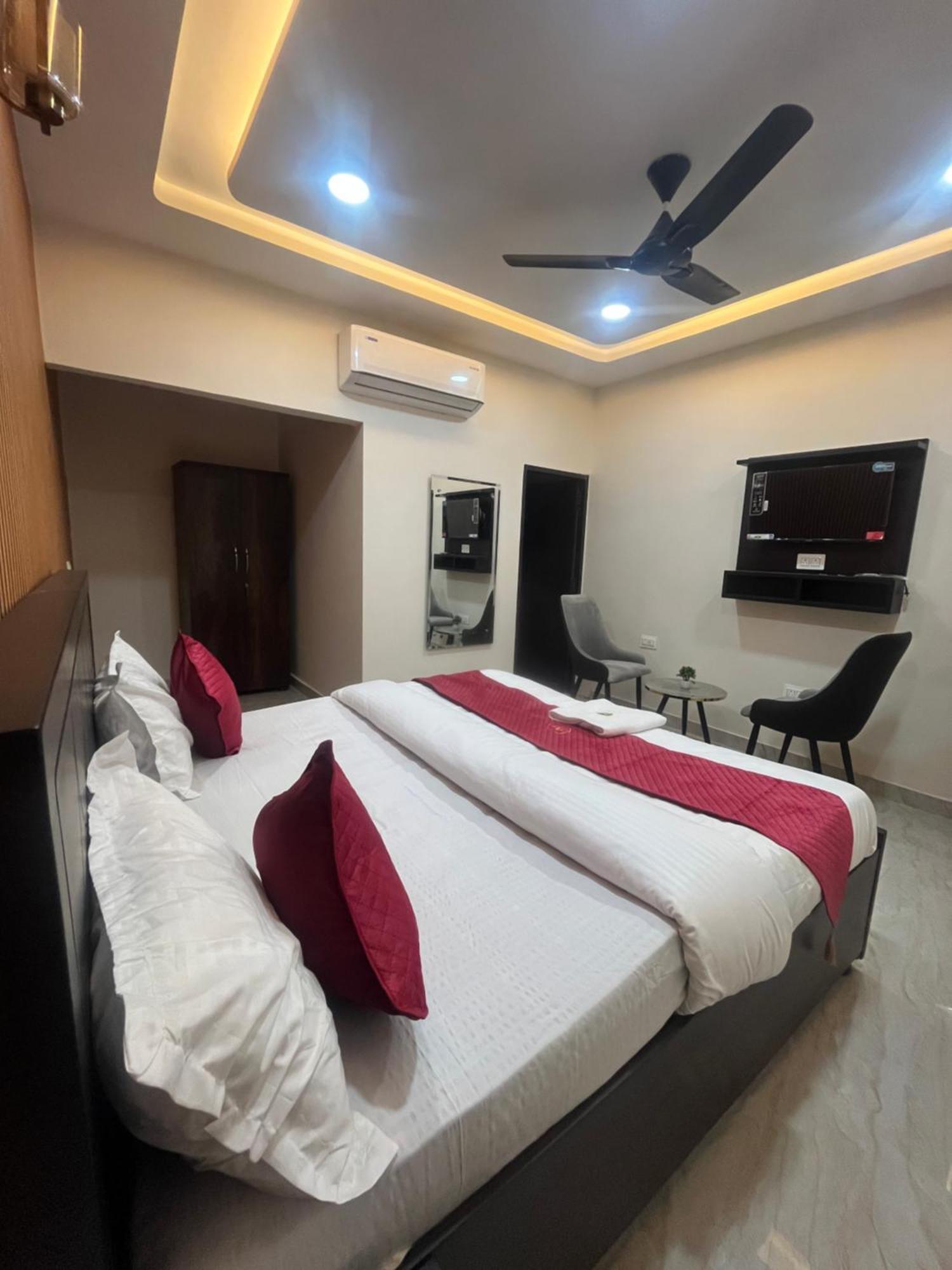 Hotel Royal A Лудяна Екстериор снимка