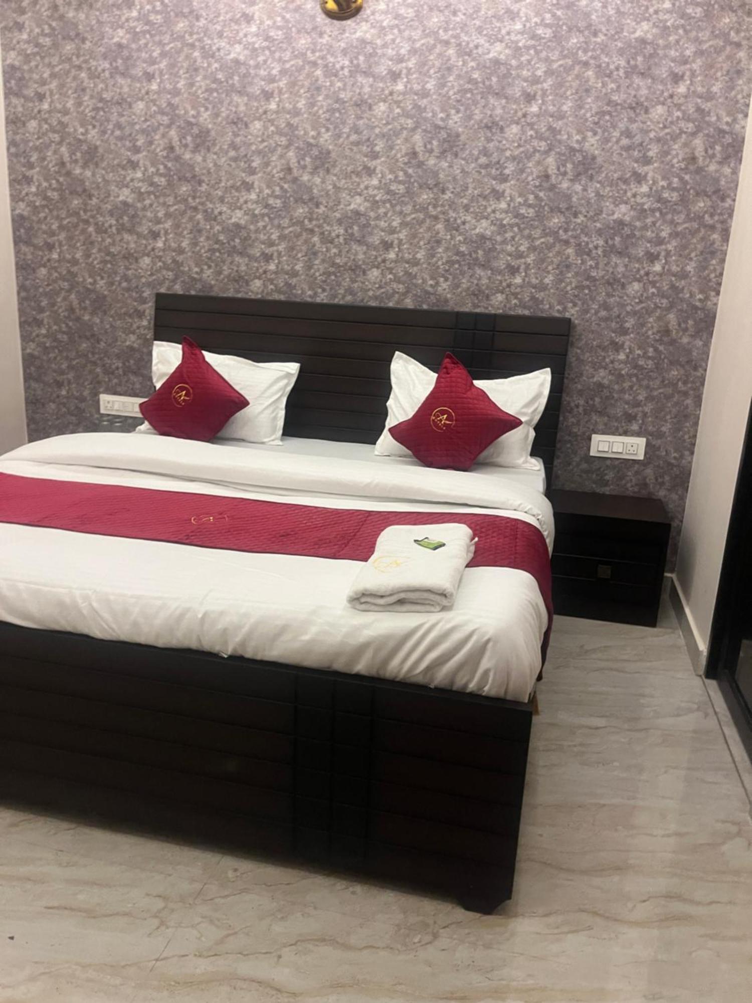Hotel Royal A Лудяна Екстериор снимка